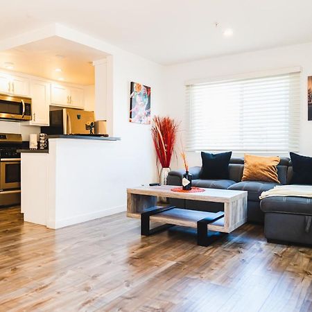 Modern Remodeled 1-Bedroom Close To Hollywood Walk Of Fame With Parking Los Angeles Exteriör bild