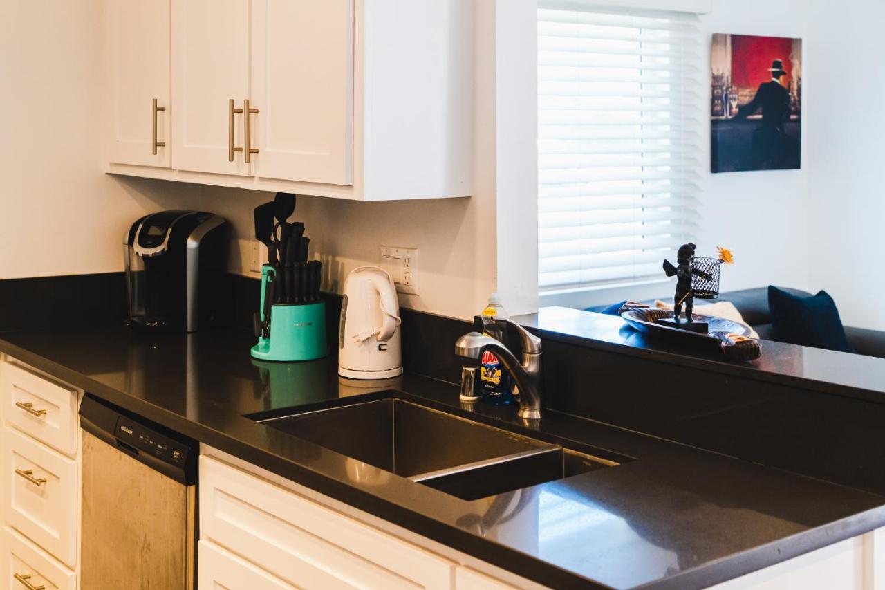 Modern Remodeled 1-Bedroom Close To Hollywood Walk Of Fame With Parking Los Angeles Exteriör bild