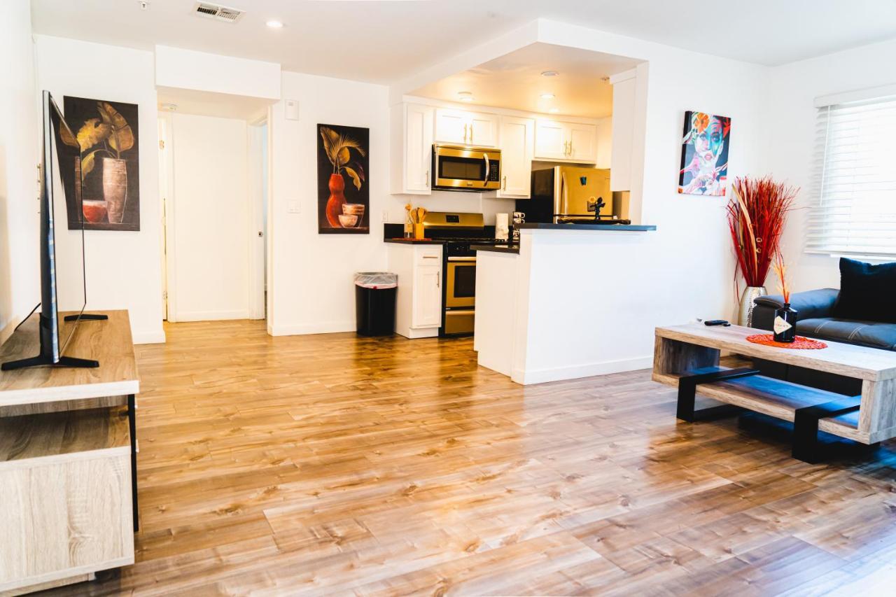 Modern Remodeled 1-Bedroom Close To Hollywood Walk Of Fame With Parking Los Angeles Exteriör bild