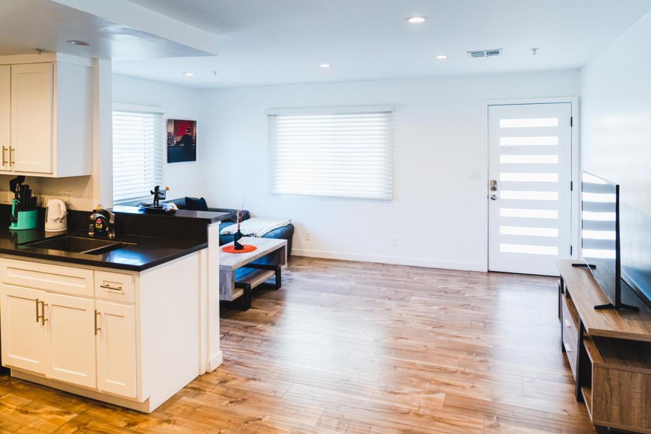 Modern Remodeled 1-Bedroom Close To Hollywood Walk Of Fame With Parking Los Angeles Exteriör bild