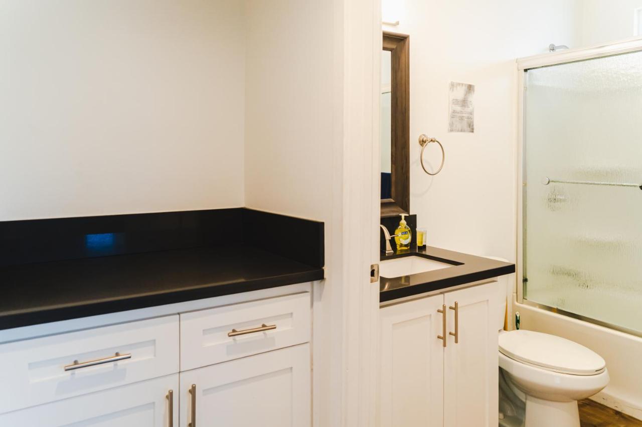 Modern Remodeled 1-Bedroom Close To Hollywood Walk Of Fame With Parking Los Angeles Exteriör bild